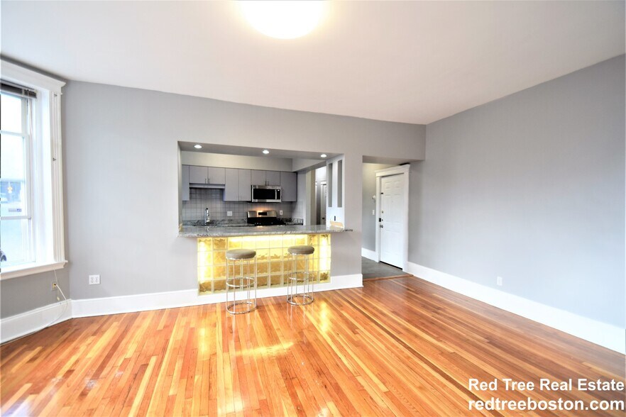 Building Photo - 83 Glenville Ave