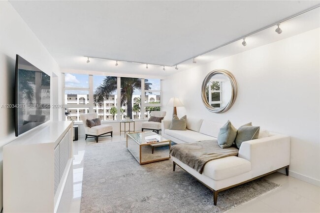 Building Photo - 1620 S Ocean Blvd