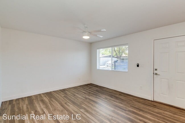 Building Photo - 3120-3130 N 39th St