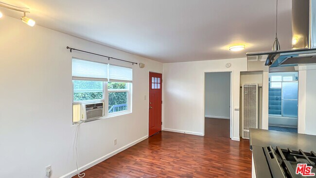 Building Photo - 4229 Gateway Ave