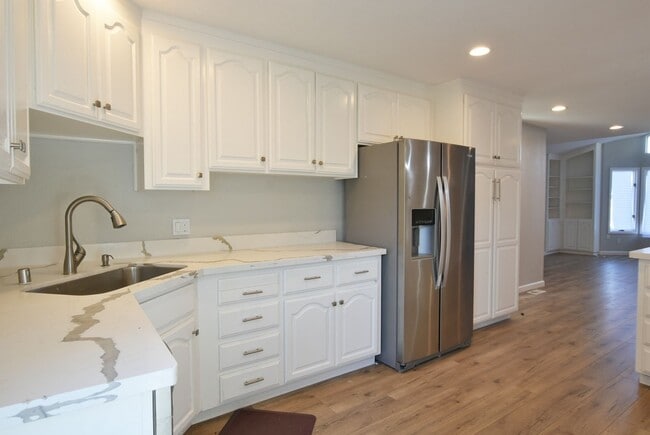 Building Photo - Remodeled and Spacious 4 Bedroom 2.5 Bath Home in Desirable South San Jose Neighborhood