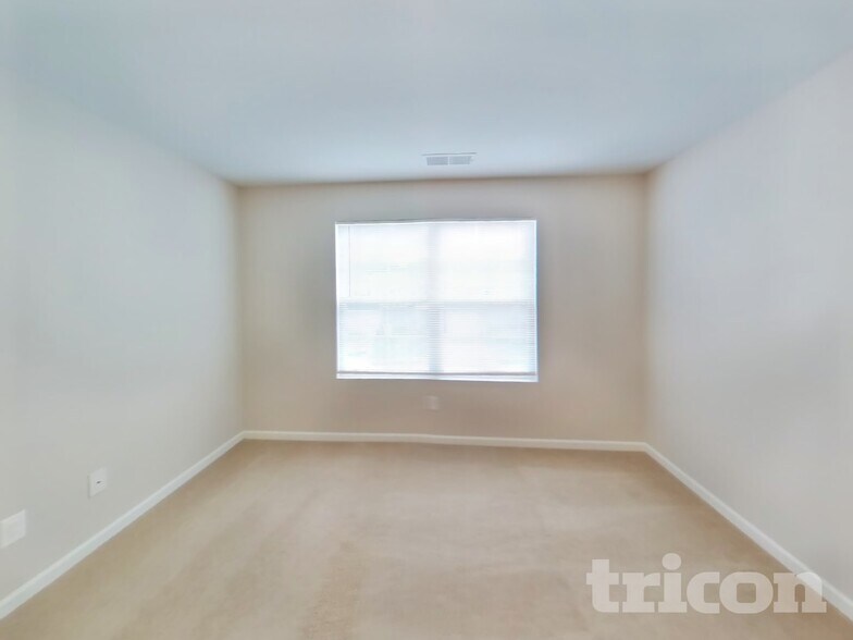 Building Photo - 1430 Sandra Dr