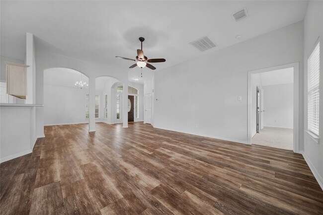 Building Photo - 11719 Short Trail Ln