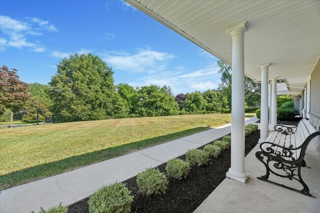 Building Photo - COMING SOON!  Single Family Home for Rent in Unionville Chadds Ford School District!