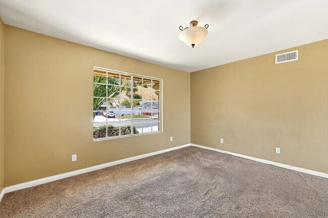 Building Photo - 4852 Northerly St