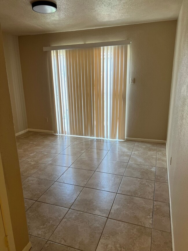 Building Photo - 6823 Wellwood Ct