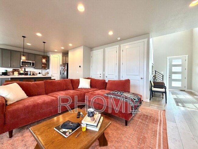 Building Photo - 5066 Elmfield Wy