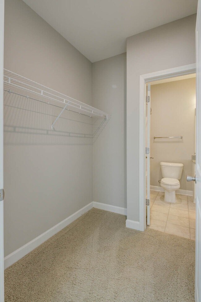 Building Photo - 7202 Bowen Corner Avenue Apt #Unit 10, Han...