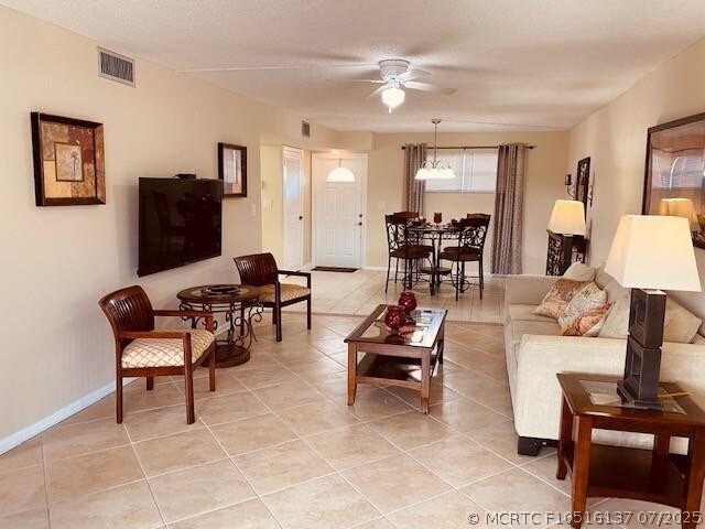 Building Photo - 9420 S Hollybrook Lake Dr