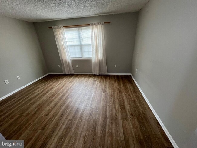 Building Photo - 12211 Stevenson Ct