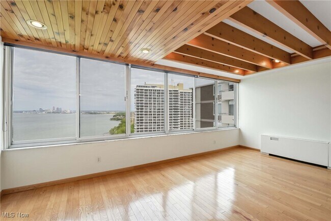 Building Photo - 12900 Lake Ave