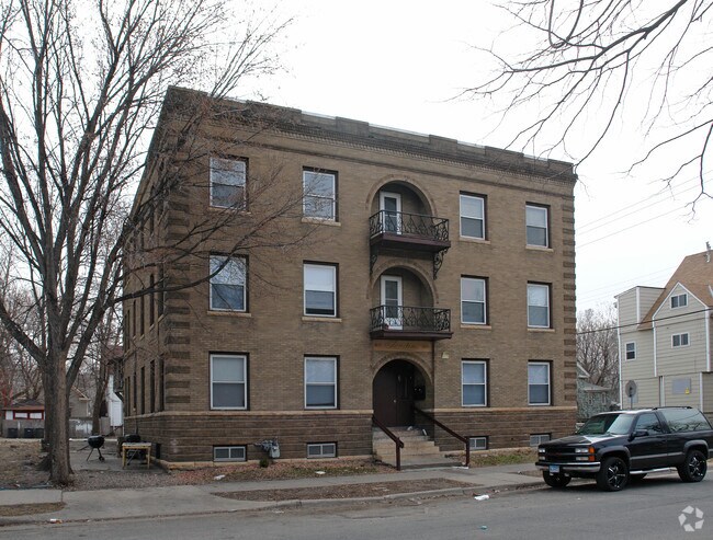 Building Photo - 1827-1829 14th Ave S