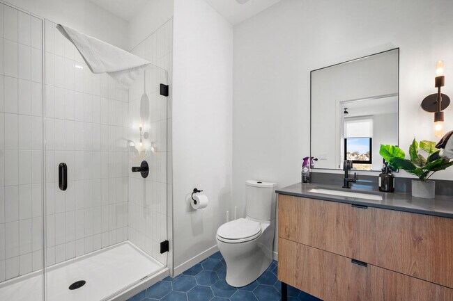 Building Photo - 282 Bremen St