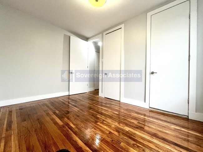 Building Photo - 564 West 189th