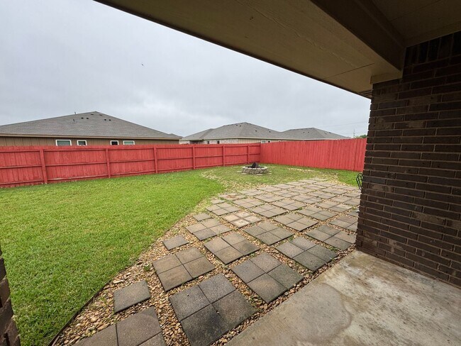 Building Photo - 5907 Verde Dr