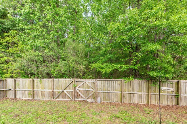 Building Photo - 3 Bedroom 2.5 Bath Single Family Home in S...