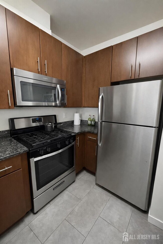 Building Photo - 445 Tower Blvd