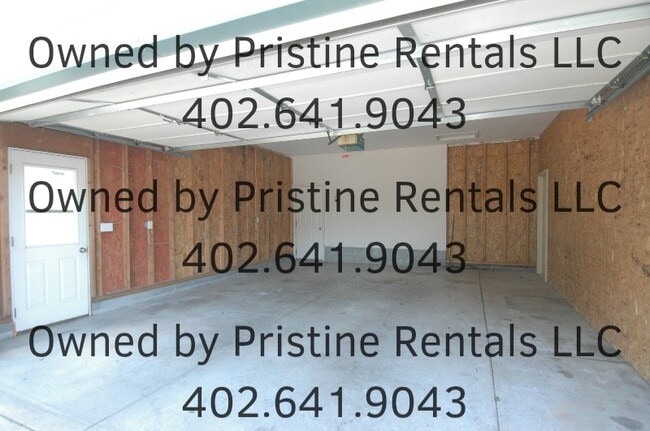 Building Photo - 322 S 6th St