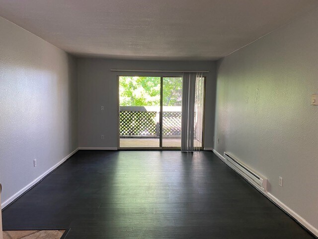 Building Photo - 1205 Yarwood Ct