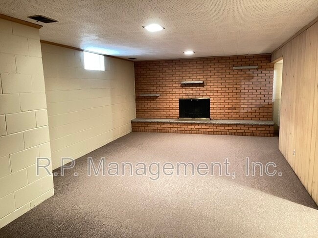 Building Photo - 6240 Jupiter Rd NE