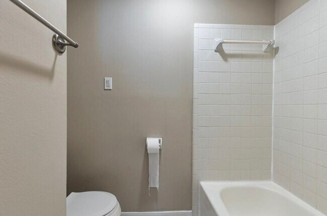 Building Photo - 1514 Park Meadow Dr