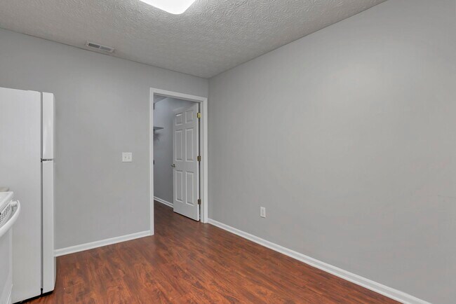 Building Photo - 2623 Landings Way