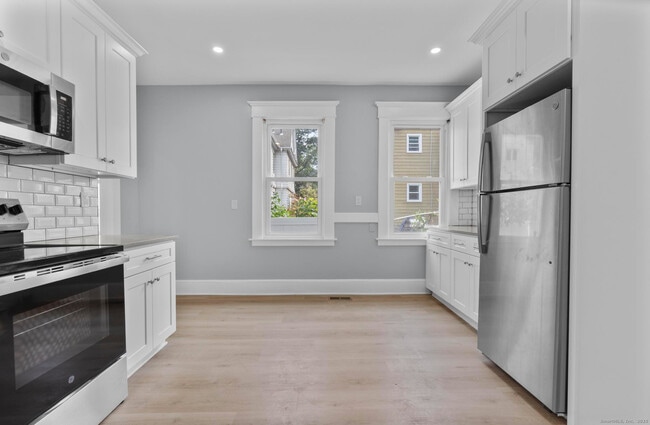 Building Photo - 74 4th St