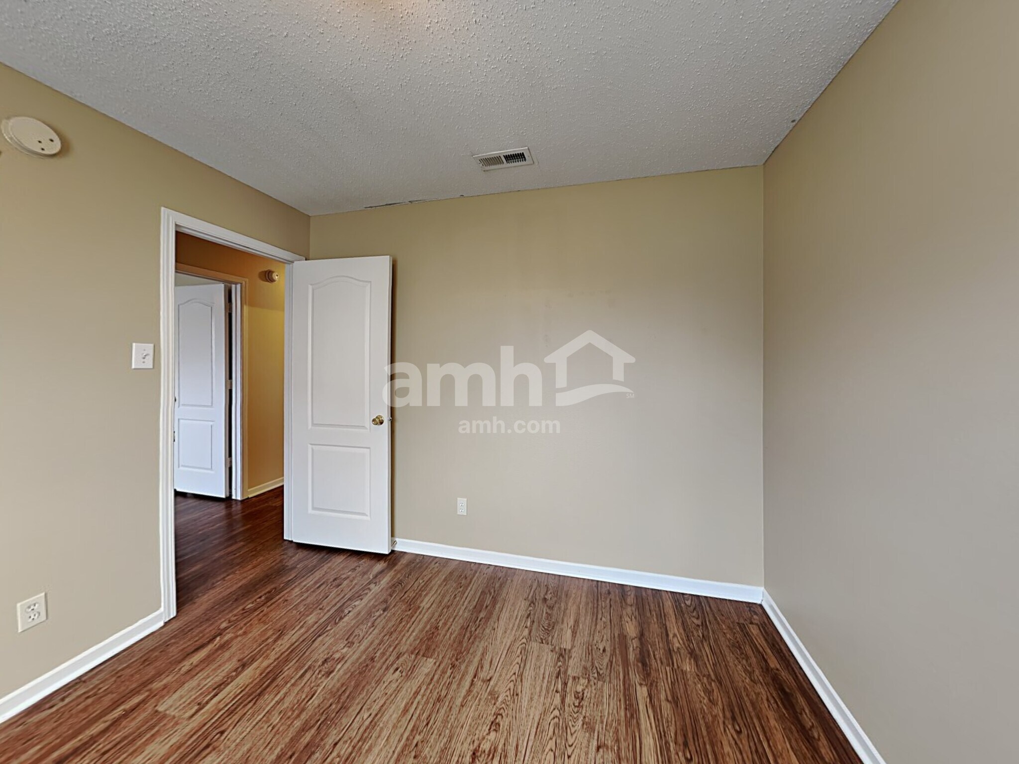 Building Photo - 6847 Tadpole Ct