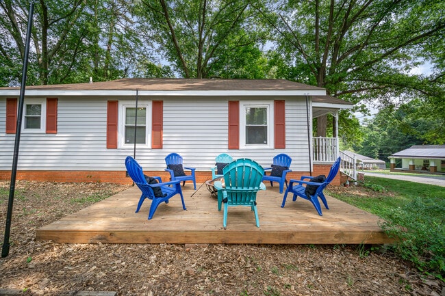 Building Photo - 205 Fite Rd