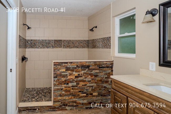 Building Photo - 3098 Pacetti Rd