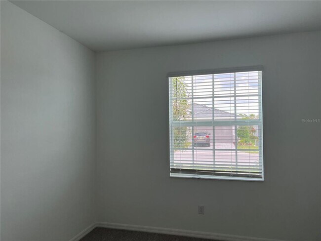 Building Photo - 11370 Burgundy Dr