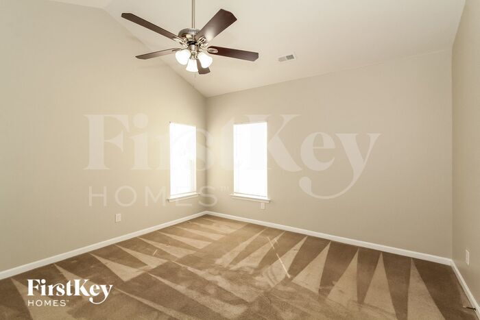 Building Photo - 202 Wolf Creek Ln