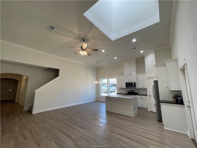 Building Photo - Brand New Townhome for Lease Available 12/18/2025