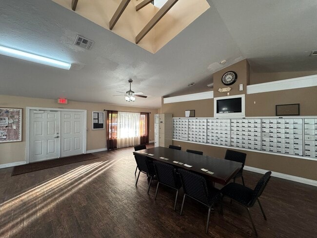 Building Photo - 1148 Summit Trail Cir