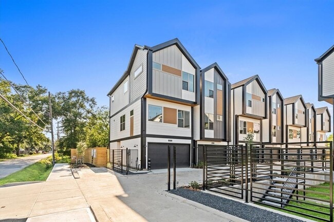 Building Photo - 808 Curtin St