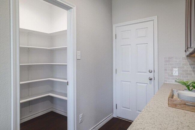 Building Photo - 6792 Catania Loop