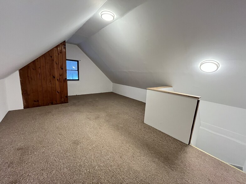 Building Photo - 6430 Bancroft Ave