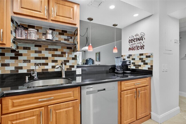 Building Photo - 2671 S Course Dr