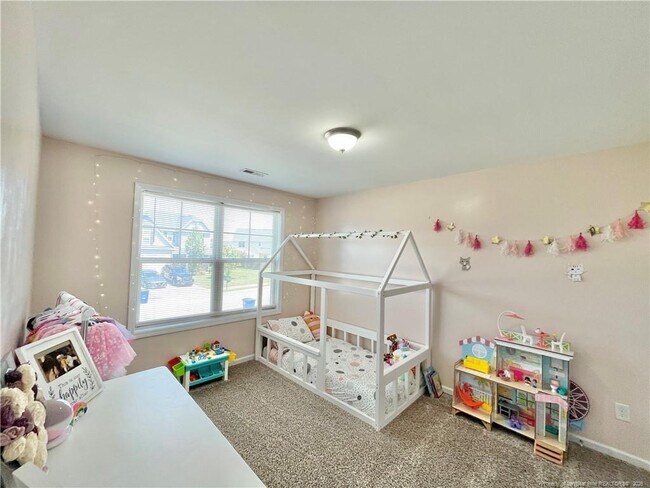 Building Photo - 246 Ladden Ln
