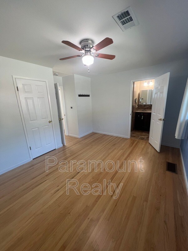 Building Photo - 30407 Treeview St