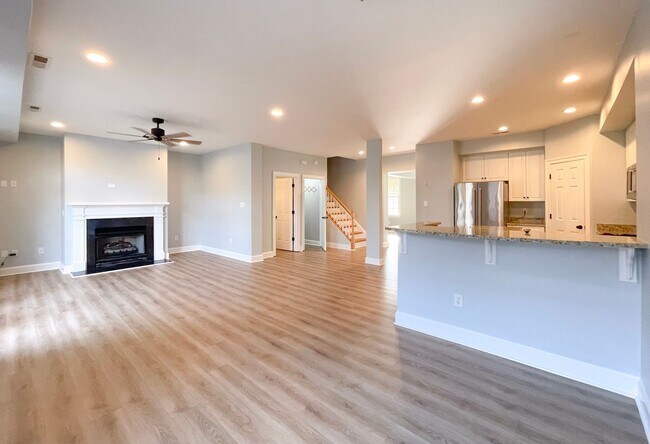 Building Photo - 1615 Old Trail Dr