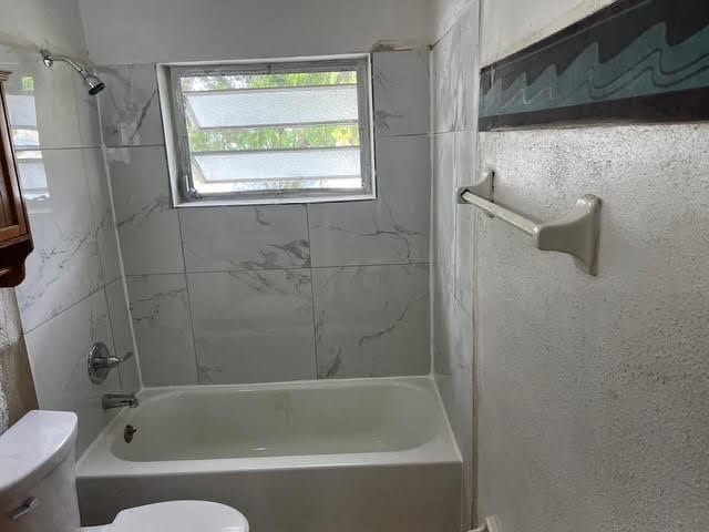 Building Photo - 4976 SW 5th Ct