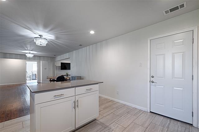 Building Photo - 2504 Burnett Dr