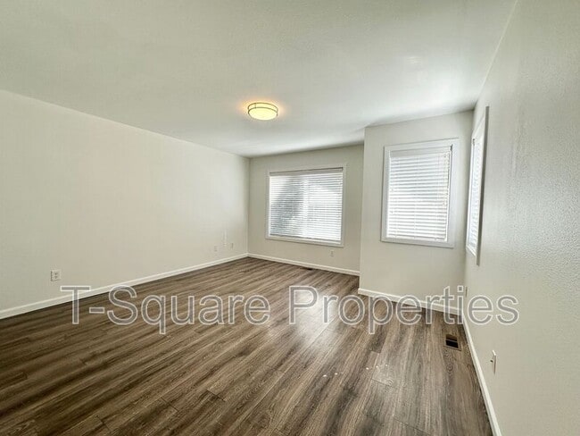 Building Photo - 8443 Delridge Wy SW