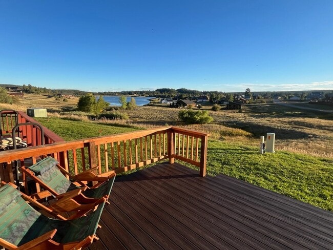 Building Photo - FOR RENT – LAKE HATCHER TOWNHOUSE CONDO