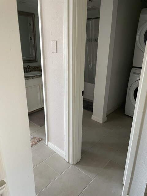 Washer Dryer is within bathroom. Some owners have W/D in closet - 3131 Southwest Fwy