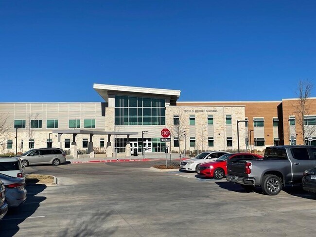 Building Photo - 16901 Borromeo Ave