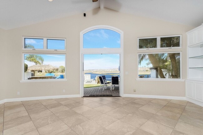 Building Photo - 218 Highland St