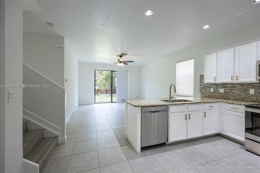 Building Photo - 3841 Aspen Leaf Dr