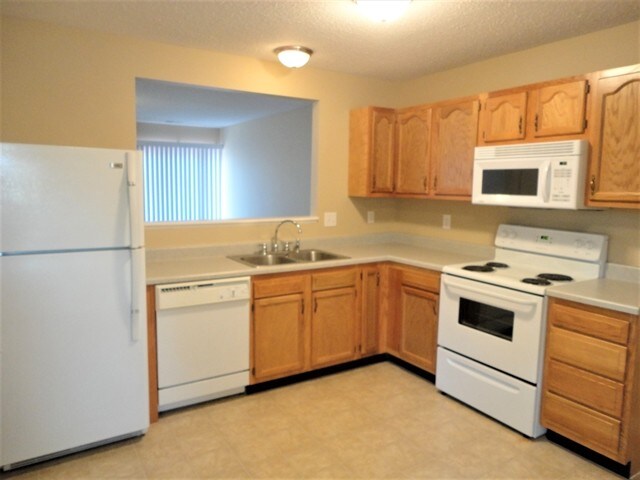 Building Photo - 9684 Thomas Ln